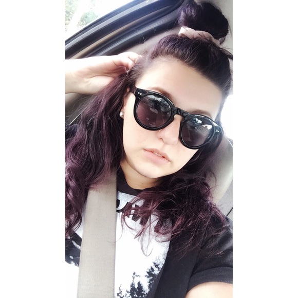 Meet Cameron 💖 - Picture 2 of 2